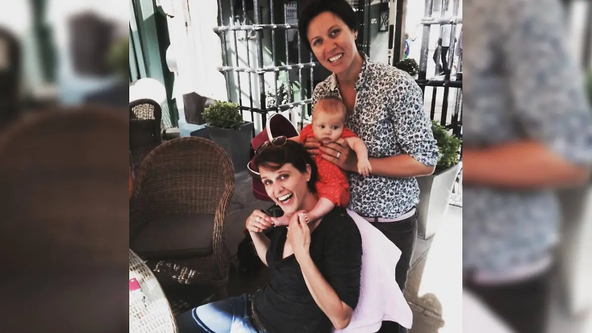 Heather Peace und Ellie Dickinson
