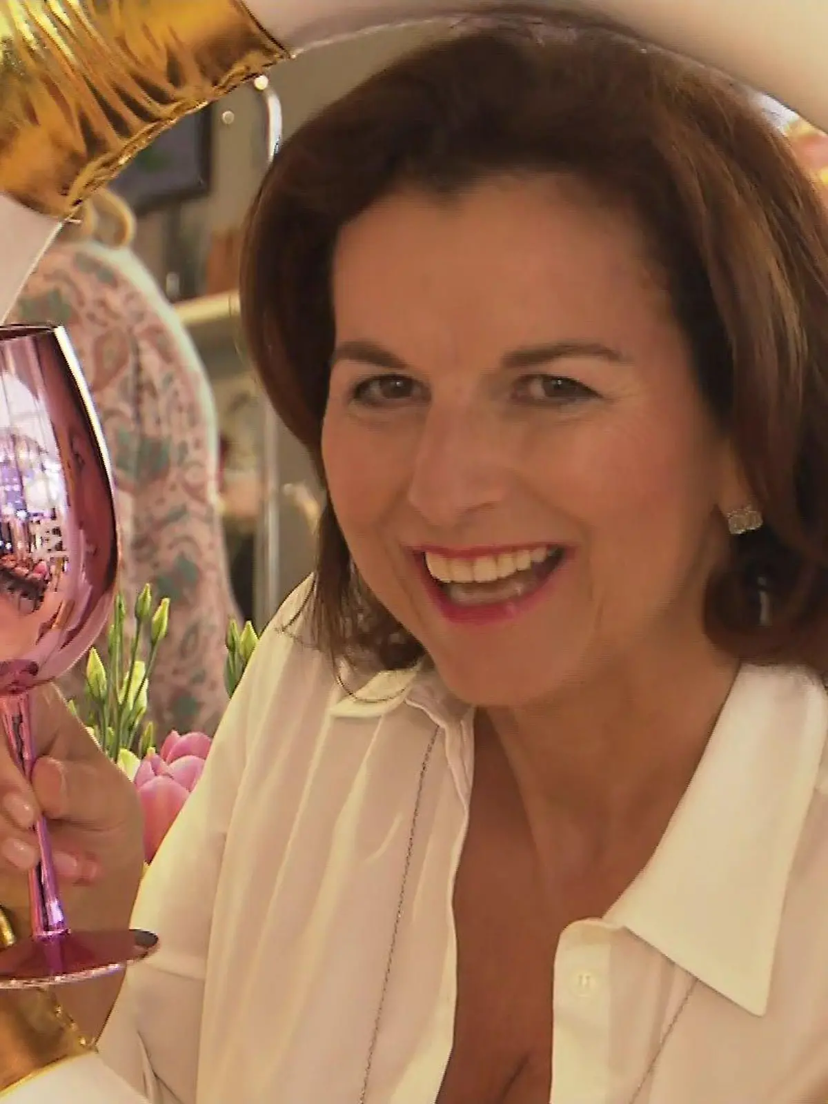 Claudia Obert liebt Alkohol - auch bei der Wiedereröffnung ihrer Boutique