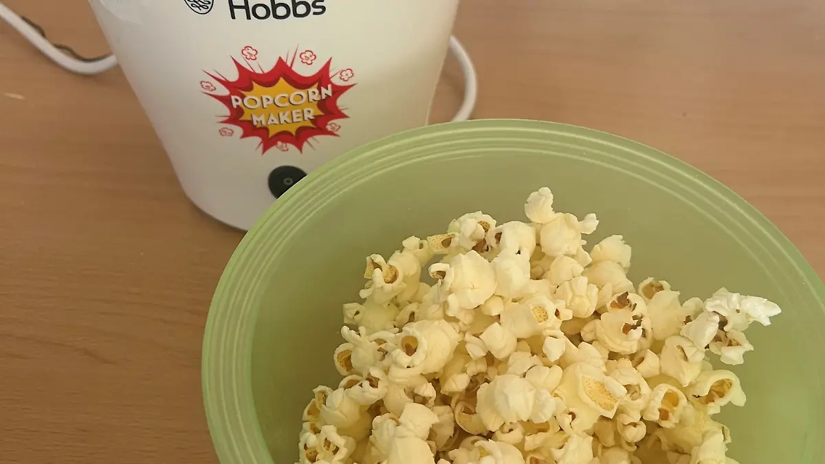 Die Heißluft Popcorn-Maschine hat leider nur sehr wenig Popcorn hergstellt.