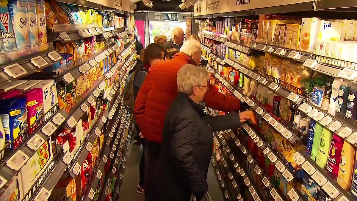 Supermarktbus: Ein Projekt von REWE und der Deutschen Bahn.