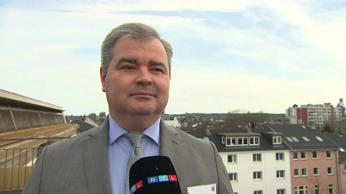Vadym Kostiuk vom ukrainischen Generalkonsulat Frankfurt.