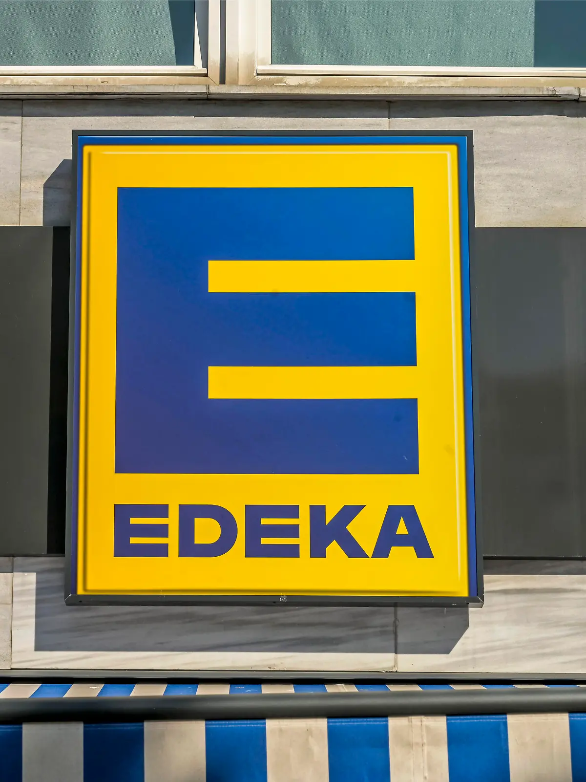 Logo, Edeka, Wittenbergplatz, Schöneberg, Berlin, Deutschland (Aufnahmedatum nicht definiert)