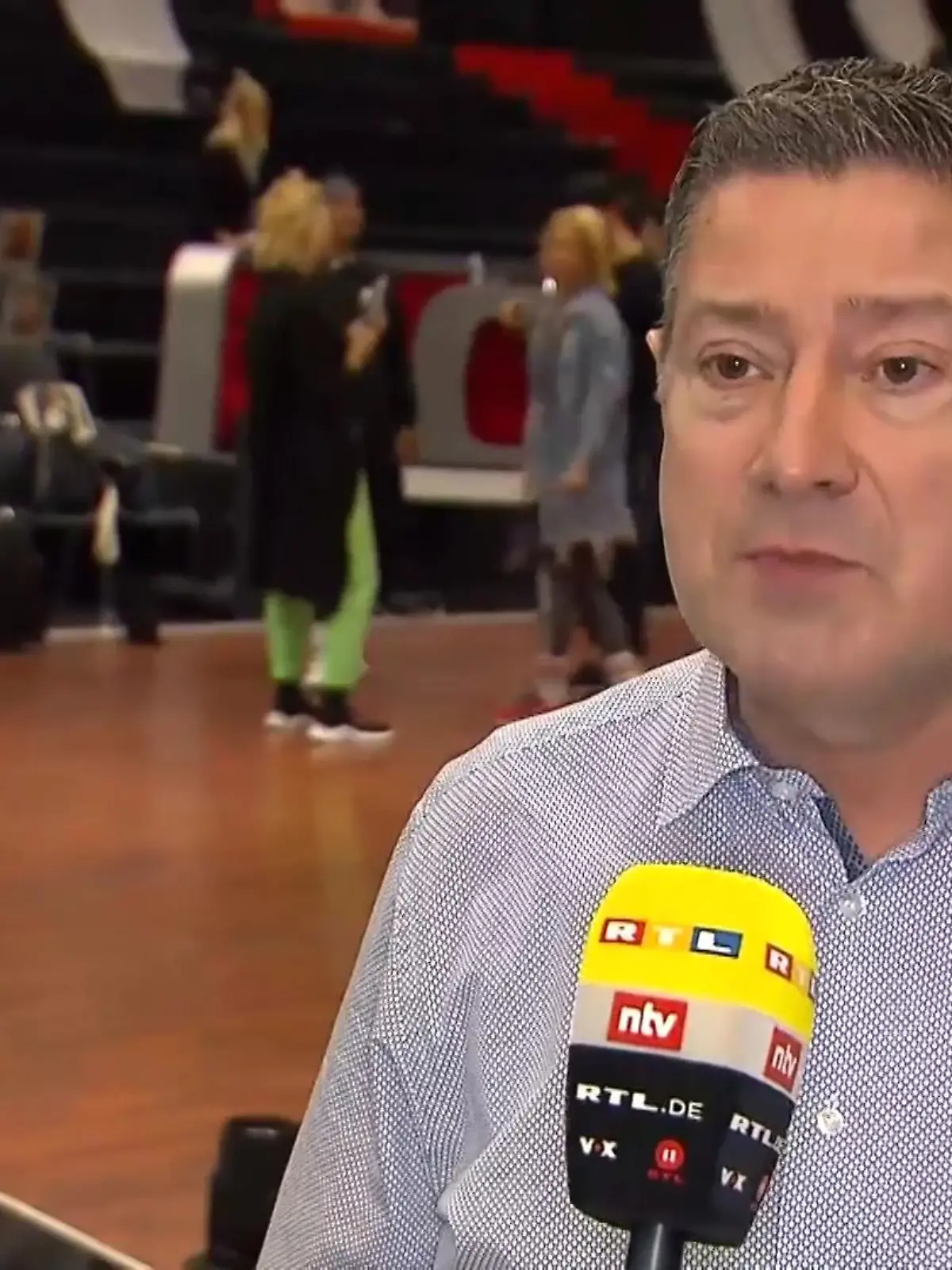 Bild zu: "Joachim Llambi stellt sein Tanz-Team vor"