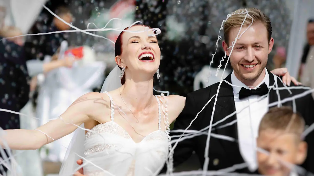 Let's Dance”-Star Katja Kalugina und ihr Jonas Graf tanzen ins Ehe-Glück:  Hier gibt's die Bilder der Hochzeit
