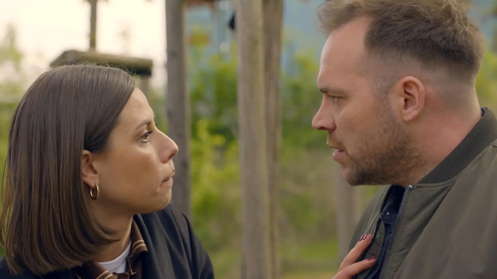 GZSZ-Folge 8312 am 14. Juli 2025 im TV: Erik küsst Matilda - und lässt sie  sitzen!