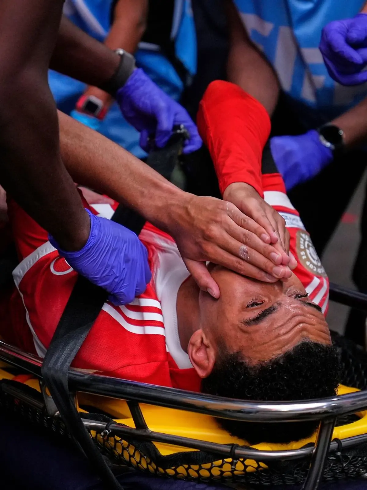 Bild zu: "Auf Horror-Verletzung folgt mutmaßliche Horror-Diagnose"