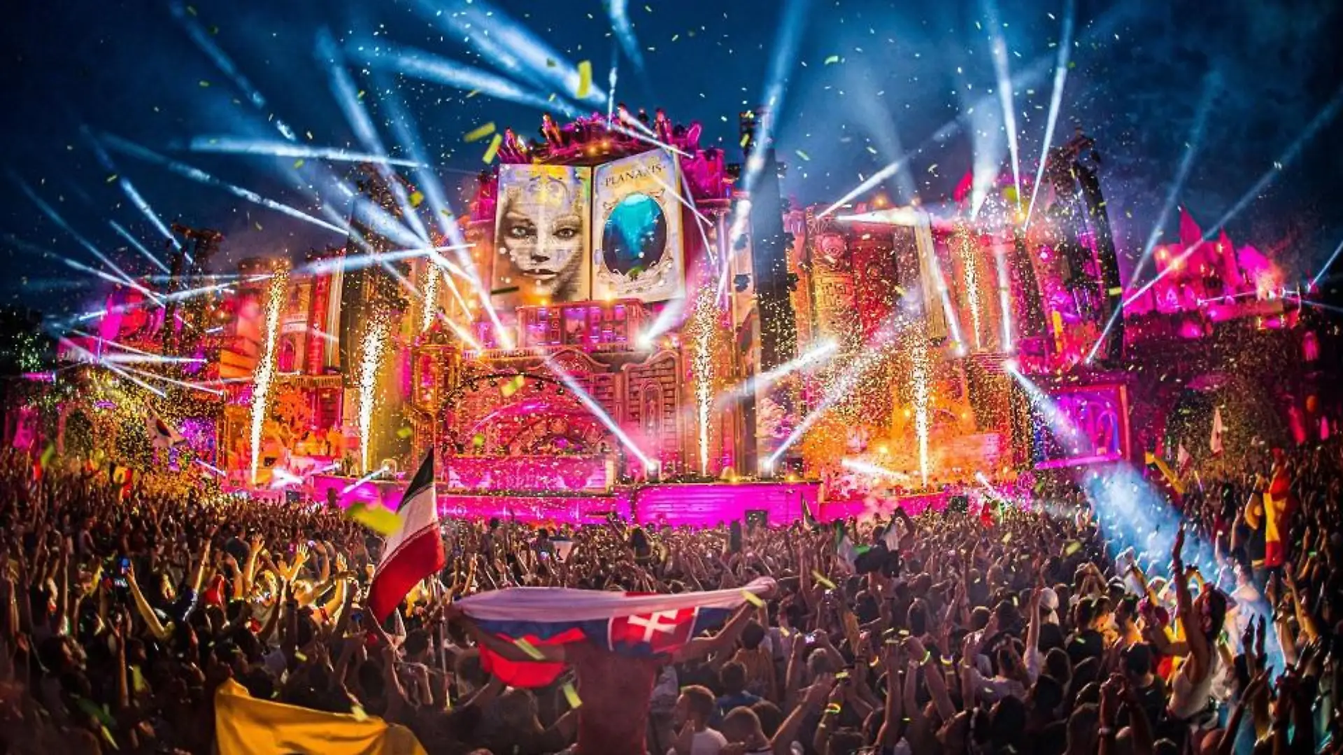Eindrücke vom elektronischen Musikfestival Tomorrowland in Boom, Belgien.

Die Verwendung des sendungsbezogenen Materials ist nur mit dem Hinweis und Verlinkung auf RTL+ gestattet.