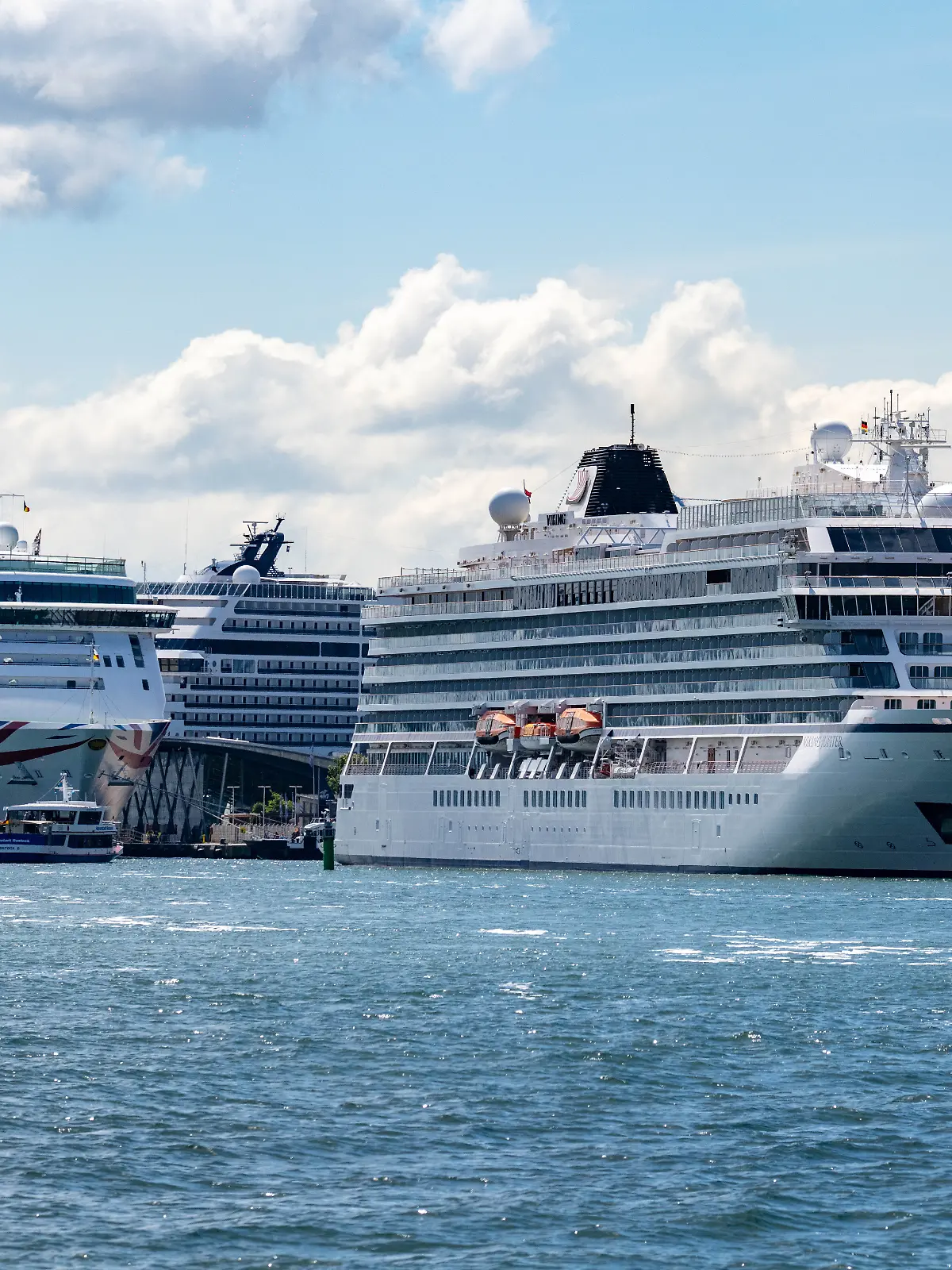 Bild zu: "Ungewöhnlich viele Norovirus-Ausbrüche auf Kreuzfahrtschiffen"