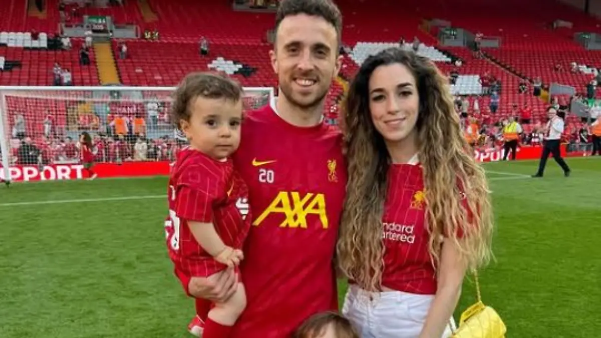 Diogo Jota (†28) mit seiner Familie