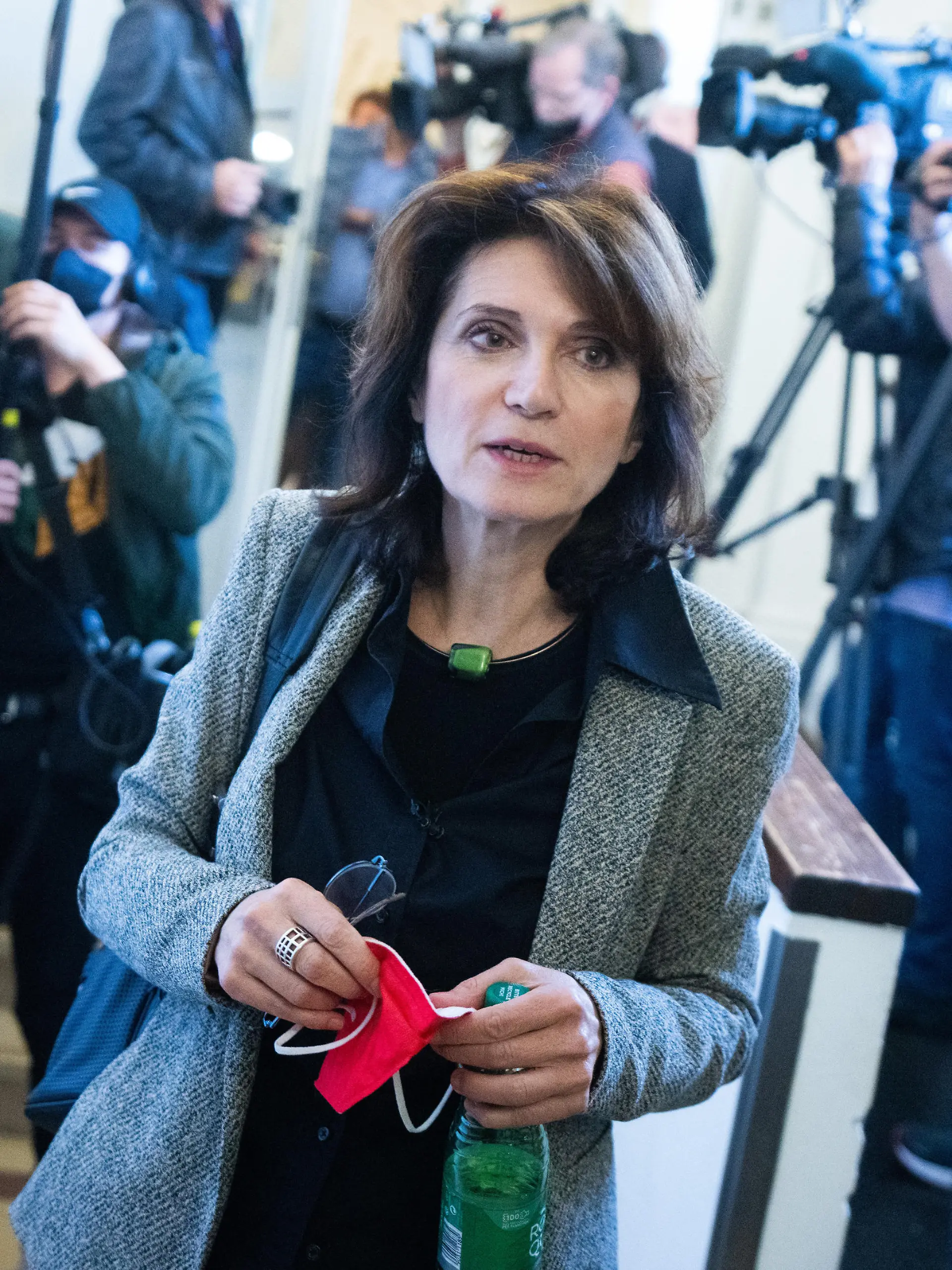 ABD0031_20221018 - WIEN - ÖSTERREICH: Anwältin Astrid Wagner am Dienstag, 18. Oktober 2022, anl. des Prozess-Auftaktes gegen mutmaßliche Unterstützer des Attentäters von Wien im Straflandesgericht Wien. - FOTO: APA/GEORG HOCHMUTH - 20221018_PD2715