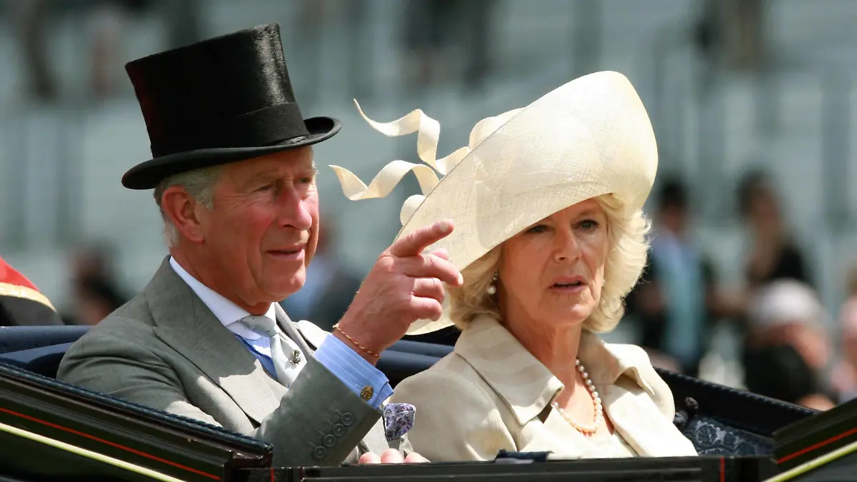Prinz Charles von Wales Großbritannien und Camilla Parker Bowles Großbritannien/Herzogin von Cornwall anlässlich des Royal Ascot 2009 in Ascot