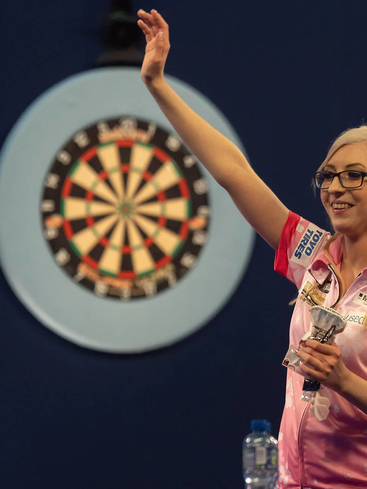 PDC World Darts Championship 2022 Fallon Sherrock England defeated in her Round 1 match with Steve Beaton England not in picture, during the PDC World Darts Championship 2022, at Alexandra Palace, London, United Kingdom on 19 December 2021. London Alexandra Palace London United Kingdom Editorial use only  , Copyright: xIanxStephenx PSI-14252-0112