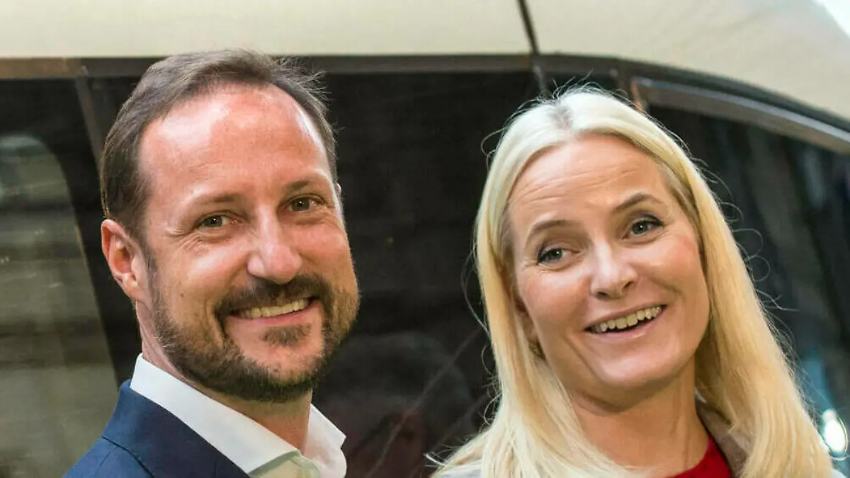 Trotz Corona-Krise: Kronprinzessin Mette-Marit grüßt aus dem Skiurlaub
