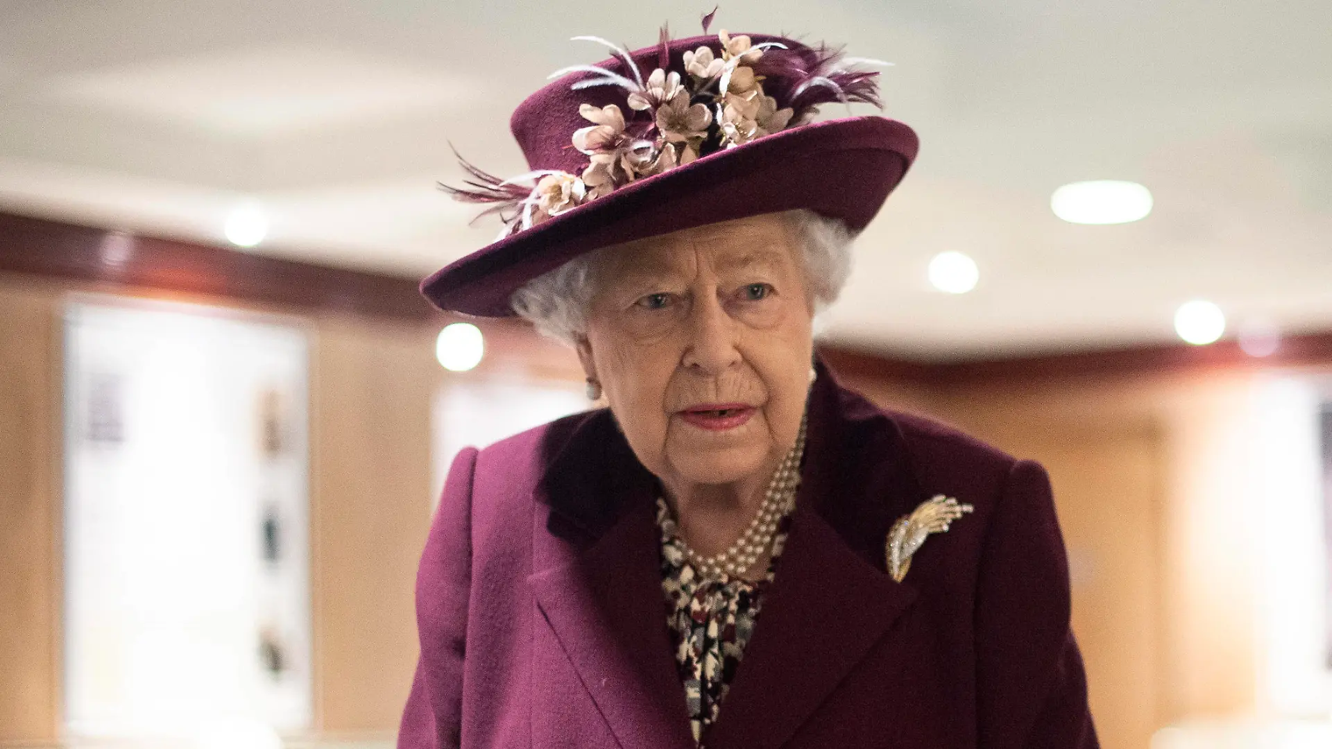 . 25/02/2020. London, United Kingdom. Queen Elizabeth II during a visit at the headquarters of MI5, the UKs domestic counter-intelligence and security agency in London. PUBLICATIONxINxGERxSUIxAUTxHUNxONLY xPoolx/xi-Imagesx IIM-20828-0016