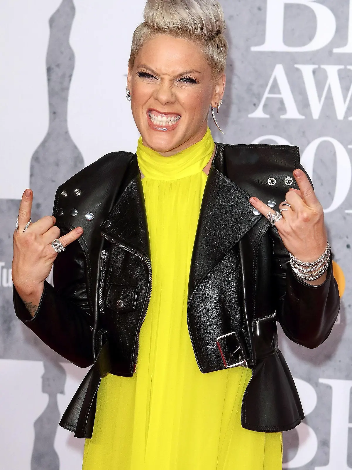  Pink bei der Ankunft zur Verleihung der BRIT Awards am 20.02.2019 in London BRIT Awards 2019 in London *** Pink upon arrival for the BRIT Awards ceremony on 20 02 2019 in London BRIT Awards 2019 in London PUBLICATIONxINxGERxSUIxAUTxONLY
