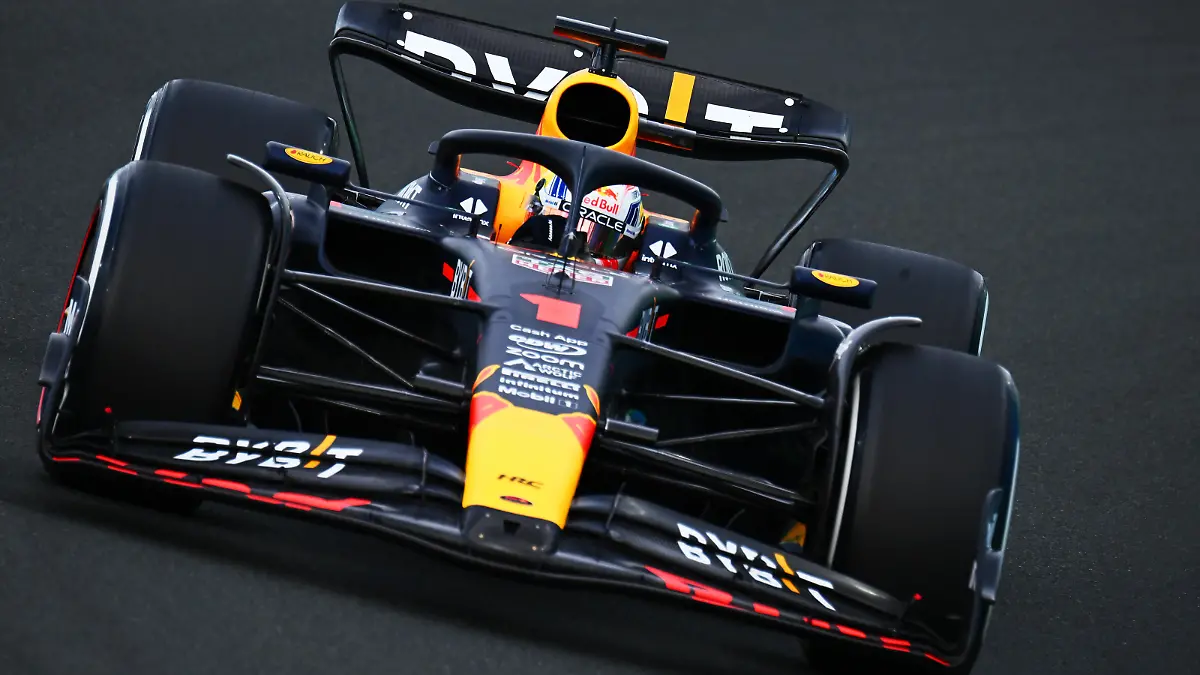 JEDDAH, SAUDI ARABIA - MARCH 18: Max Verstappen of the Netherlands driving the (1) Oracle Red Bull Racing RB19 on track during final practice ahead of the F1 Grand Prix of Saudi Arabia at Jeddah Corniche Circuit on March 18, 2023 in Jeddah, Saudi Arabia. (Photo by Clive Mason/Getty Images)