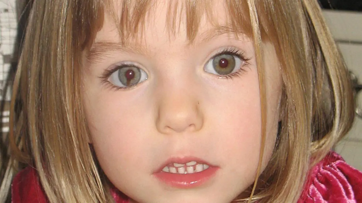 ARCHIV - 01.01.2007, Großbritannien, London: Madeleine "Maddie" McCann auf einem undatierten Kinderfoto vor ihrem Verschwinden 2007. Die Eltern von Maddie  haben den Entschluss der portugiesischen Ermittler begrüßt, den Deutschen Christian B. zum Verdächtigen zu erklären. (zu dpa "Eltern von Maddie begrüßen «Fortschritt» bei Ermittlung") Foto: Pa/PA Media/dpa - ACHTUNG: Nur zur redaktionellen Verwendung. Kein Verkauf. +++ dpa-Bildfunk +++