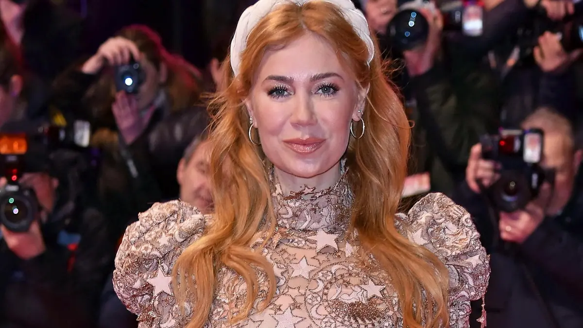 Palina Rojinski / Verleihung Ehrenbären Ankunft Roter Teppich im Rahmen der 73.Internationale Filmfestspiele in Berlin Berlinale Palast am Potsdamer Platz am 21.02.2023 Sonderkonditionen: Preisabsprache bei Titelverwendung erforderlich