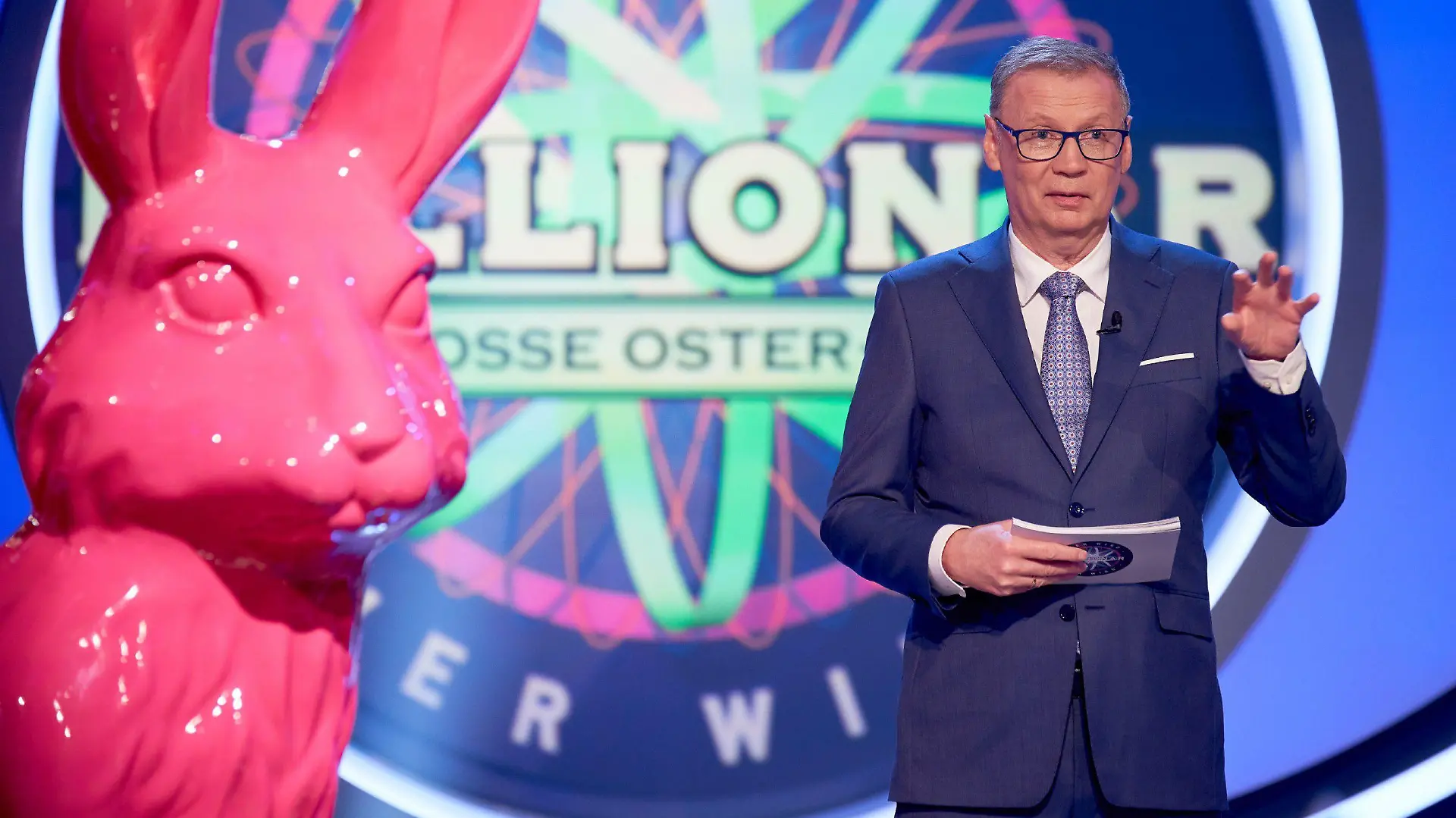 Moderator Günther Jauch
Die Verwendung des sendungsbezogenen Materials ist nur mit dem Hinweis und Verlinkung auf RTL+ gestattet.