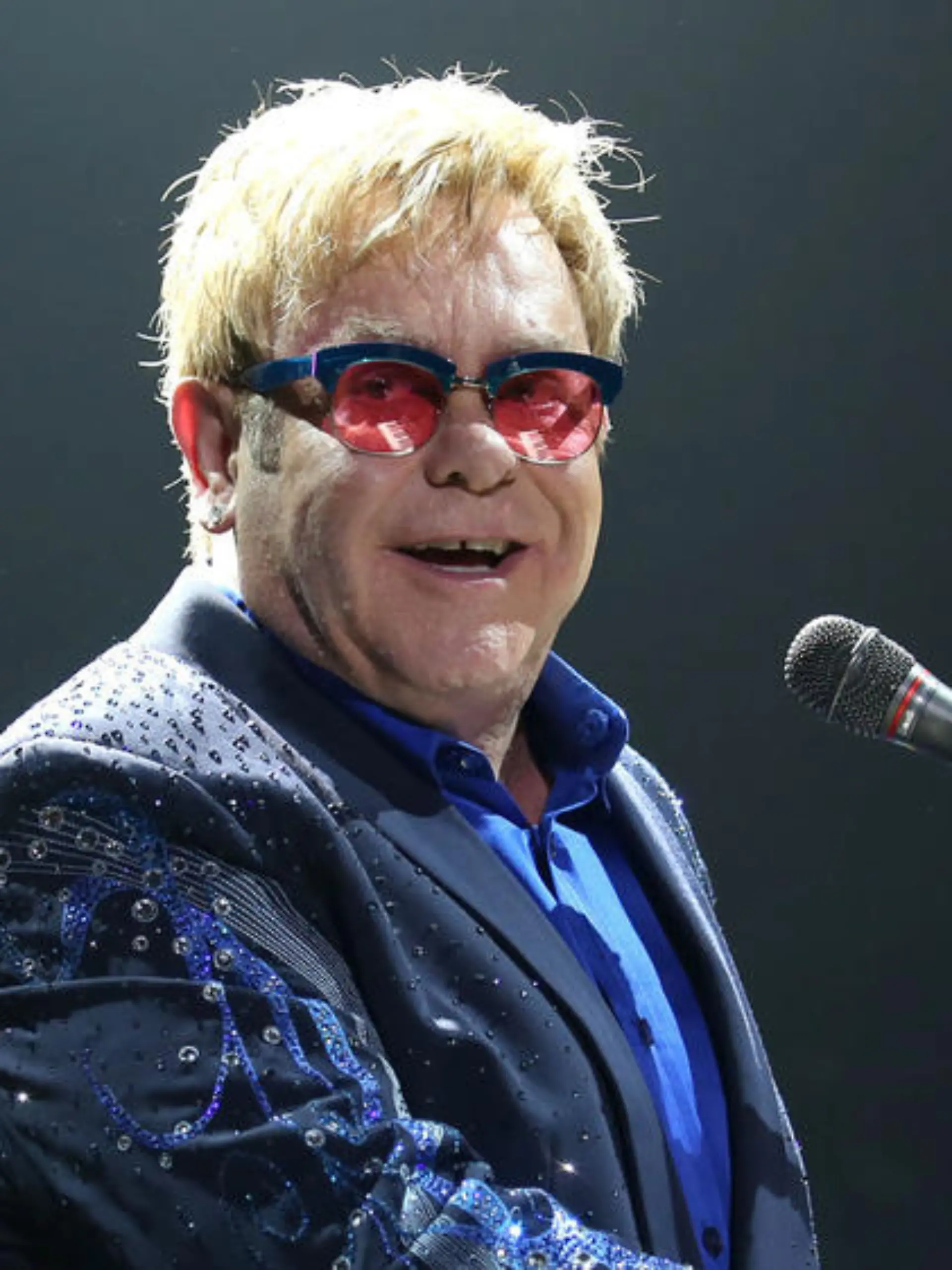 Elton John nimmt mit Wohnzimmer-Konzert acht Millionen Dollar ein