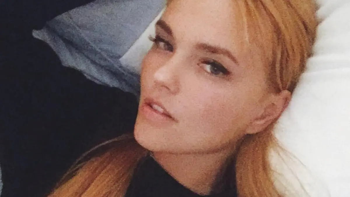 Influencerin Bonnie Strange steht zu ihrem Chaos Bonnie Strange geht Quarantäne gelassen an