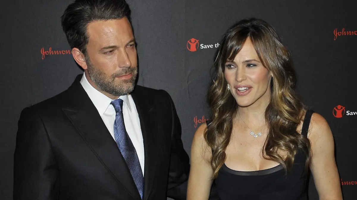 Jennifer Garner & Ben Affleck File For Divorce 4/14/17 File Photo by: Patricia Schlein/STAR MAX/IPx 2014 11/19/14 Ben Affleck and Jennifer Garner at the 2nd Annual Save The Children Illumination Gala. (NYC)