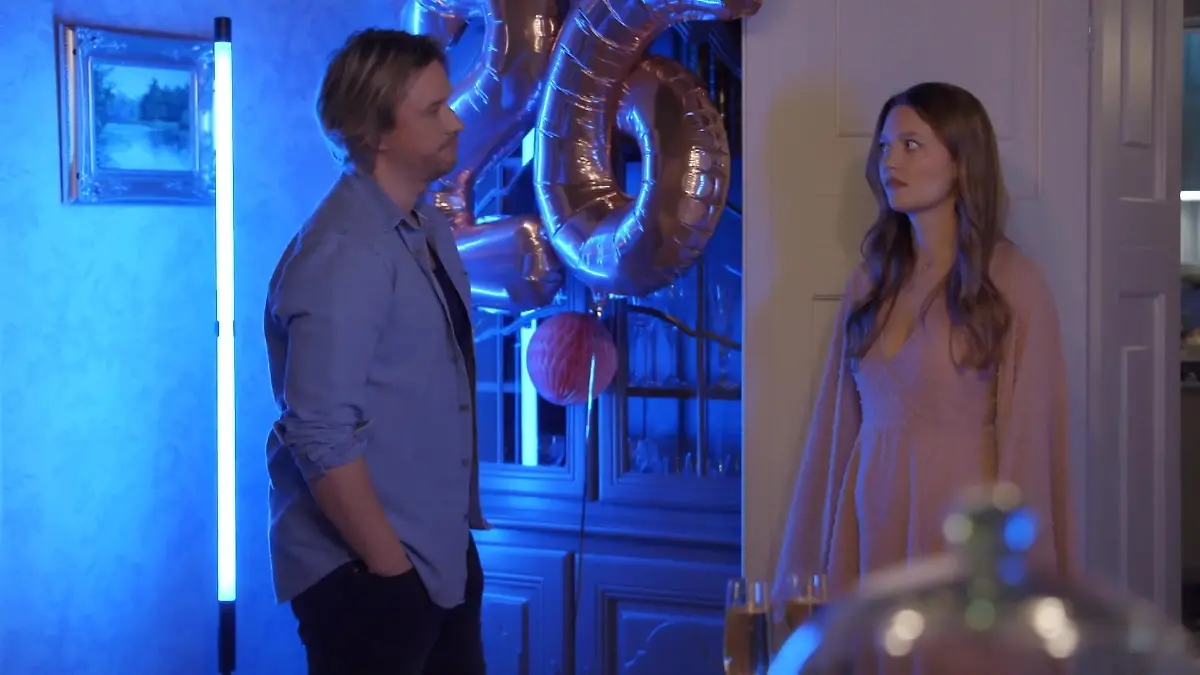 Finn merkt, dass Nathalie traurig ist AWZ-Folge vom 08.04.2020