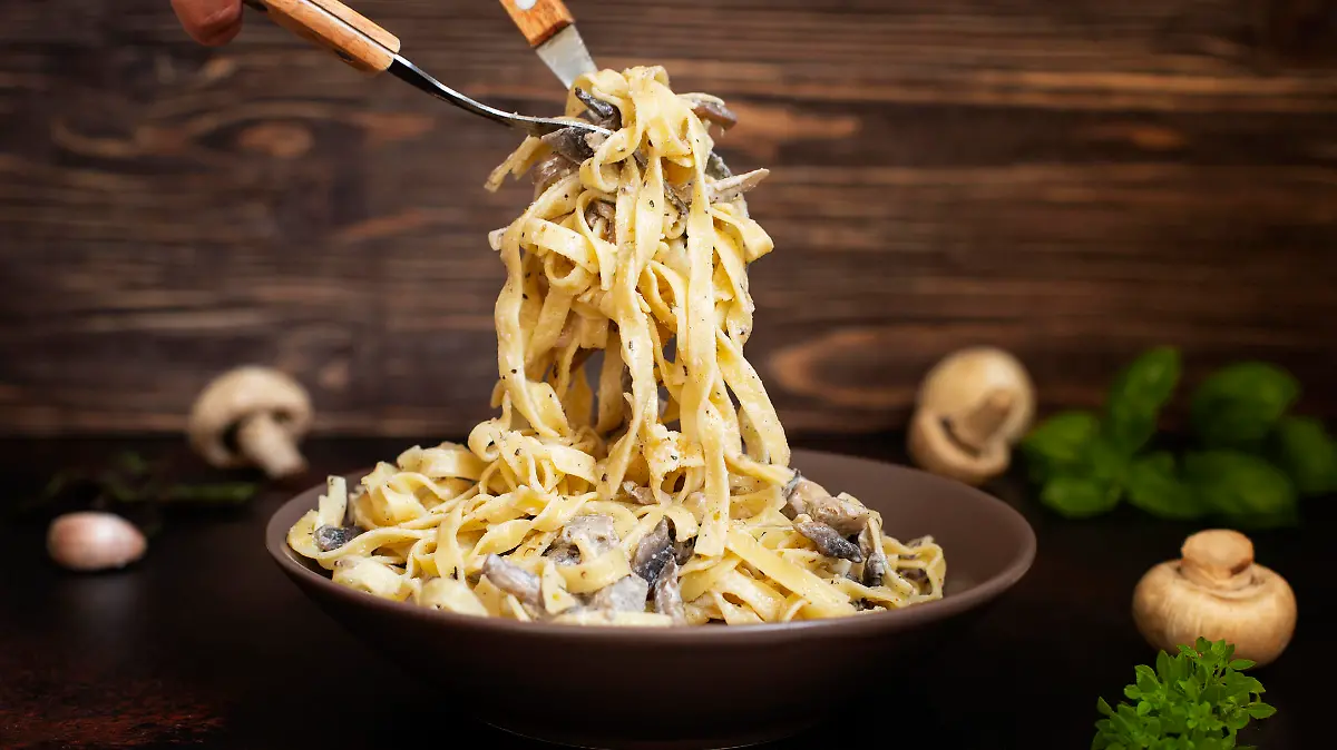 Pasta mit Pilzen und Sahnesauce