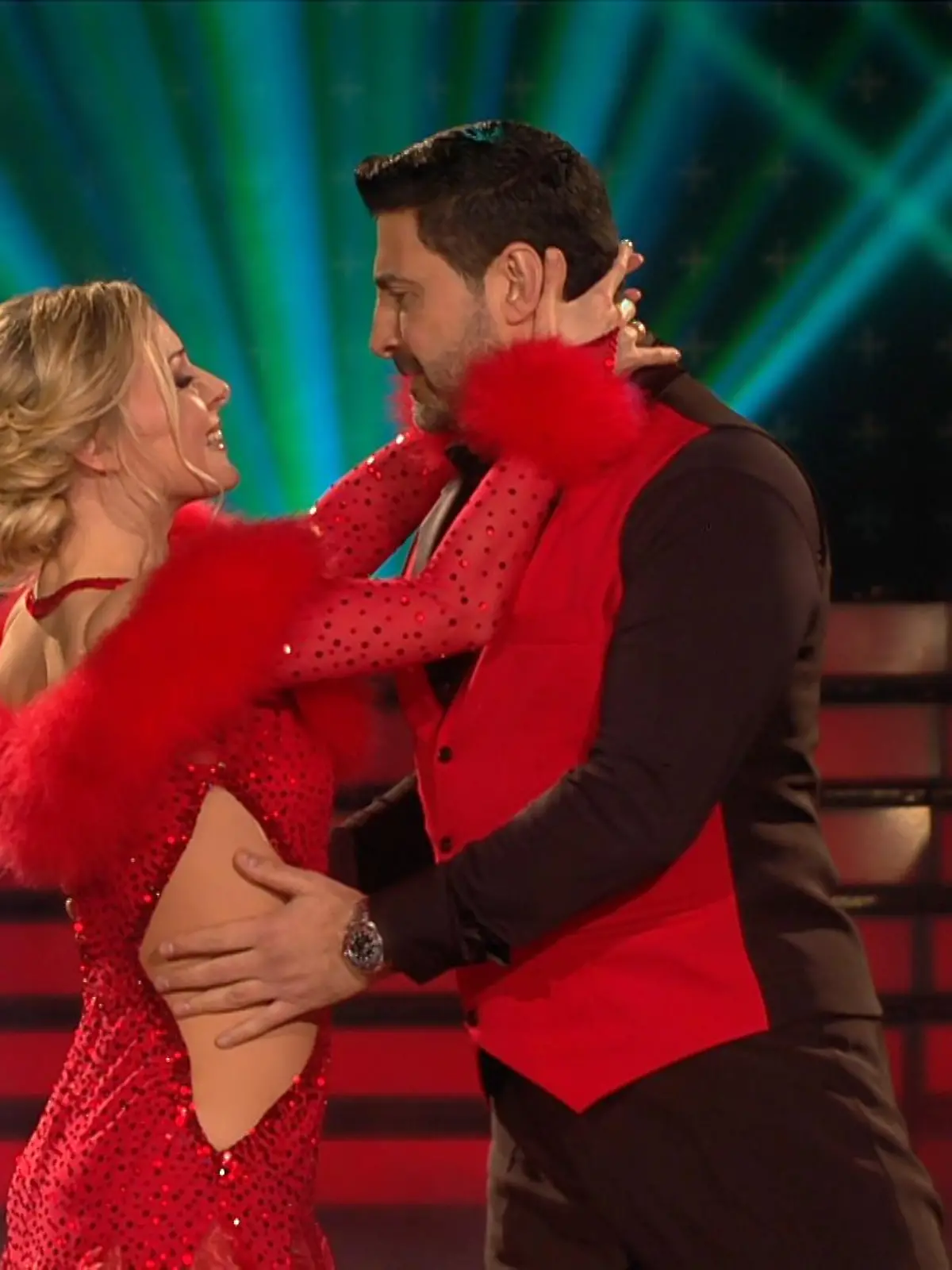 Profitänzerin Alona Uehlin und Superhändler Sükrü Pehlivan tanzen den Wiener Walzer in der 5. "Let's Dance"-Live-Show