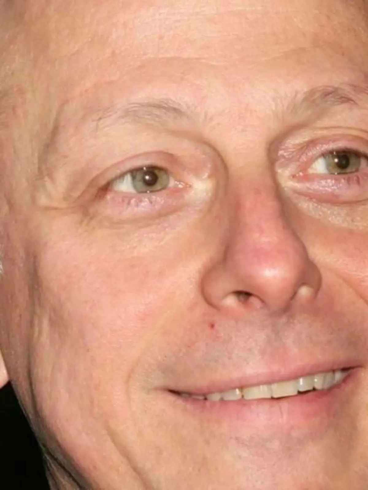 Folgen von Corona: "Crocodile Dundee"-Star Mark Blum verstorben