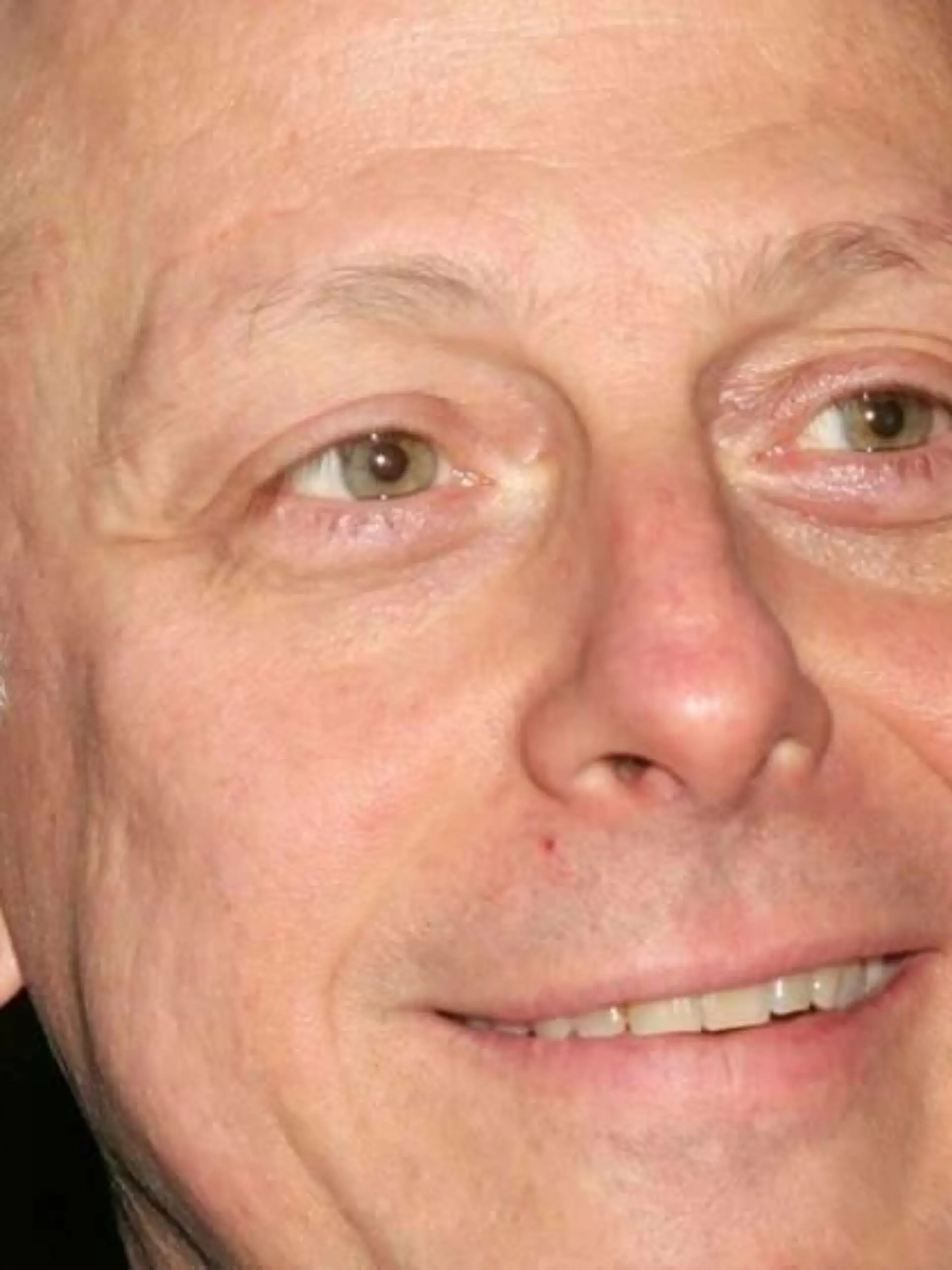 Folgen von Corona: "Crocodile Dundee"-Star Mark Blum verstorben