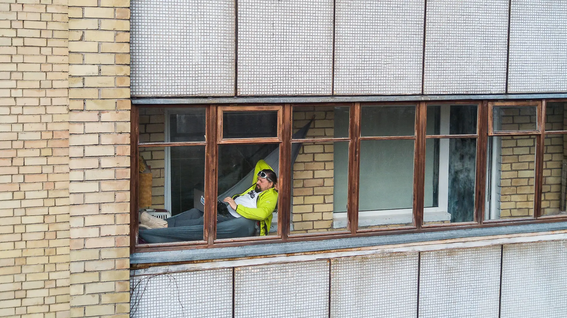 March 24, 2020, Vilnius, Lithuania: ALL PHOTOS WERE TAKEN WITH CONSENT AND WITH PERMISSION TO SHARE IMAGES**..A photographer has used his drone to capture images of people quarantined in their homes during the coronavirus pandemic...The heartwarming photos show how Lithuanian families are spending their time in lockdown, away from the outside world...Photographer Adas Vasiliauskas explained how due the cancellation of his usual advertising photography jobs he decided to make the most of social distancing and show how people are brought together in a time of isolation...Adas explains: At first I thought of offering to shoot people with a telephoto lens, but then I remembered I use a drone in my wedding photography and the drone is a totally zero-human-contact way to capture things. .. I shot a few of my friends, the photos gained a lot - ZUMAc218 20200324ziac218028 Copyright: xCOVERxImagesx