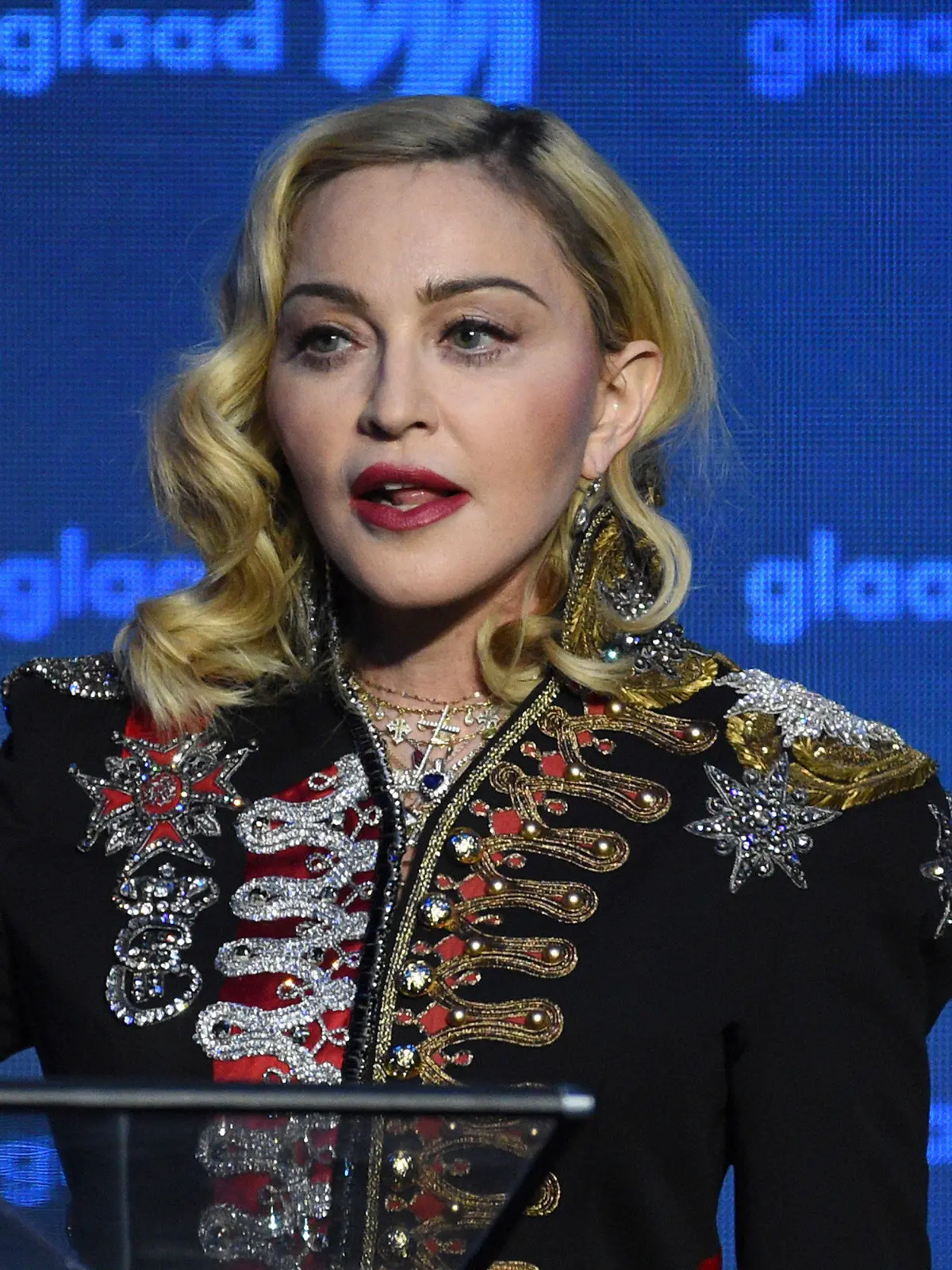 ARCHIV - 05.05.2019, USA, New York: Madonna, US-amerikanische Sängerin, nimmt den "Advocate for Change-Award" bei den 30. jährlichen GLAAD Media Awards entgegen. (zu dpa "Madonna fühlt sich von «New York Times»-Artikel «vergewaltigt») Foto: Evan Agostini/Invision/AP/dpa +++ dpa-Bildfunk +++