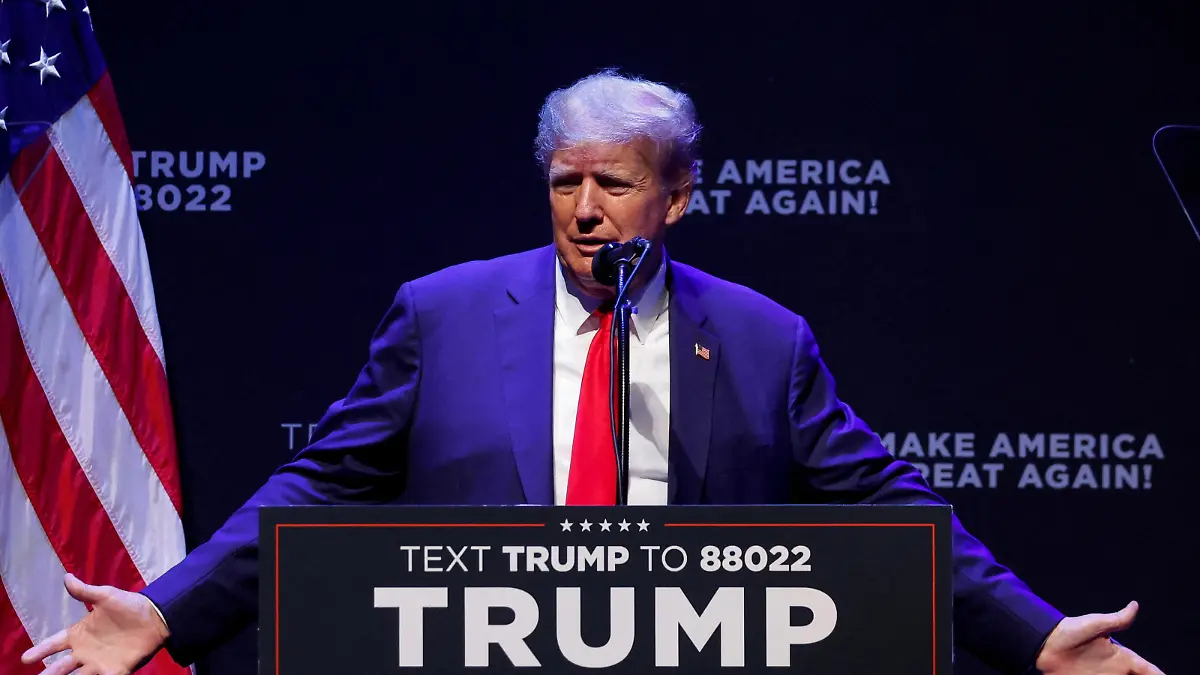 FILE PHOTO: Former U.S. President Donald Trump delivers remarks on education as he holds a campaign rally with supporters, in Davenport, Iowa, U.S. March 13, 2023. REUTERS/Jonathan Ernst/File Photo