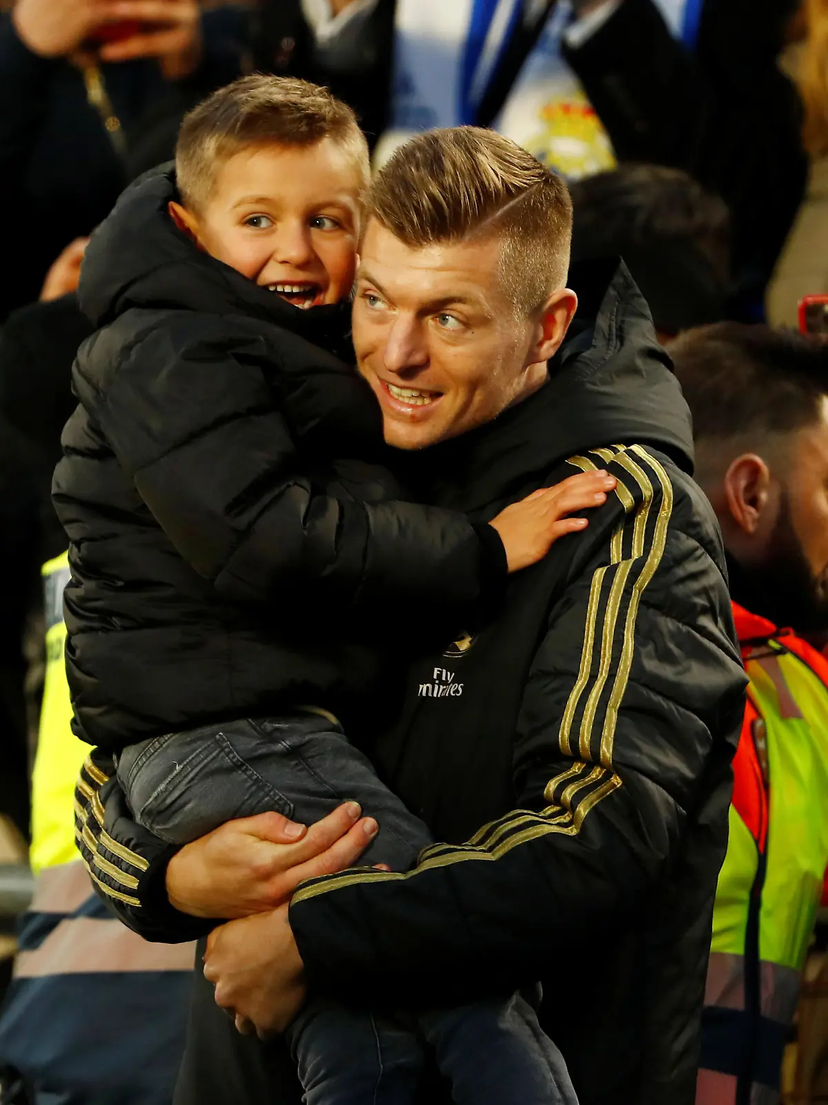 Soccer Football - La Liga Santander - Getafe v Real Madrid - Coliseum Alfonso Perez, Getafe, Spain - January 4, 2020  Real Madrid's Toni Kroos with his son, Leon Kroos, after the match   REUTERS/Stringer