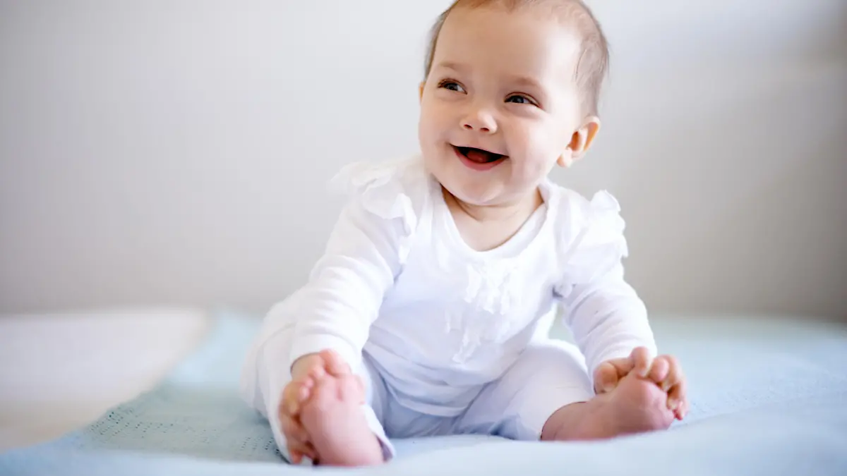 Sitzen lernen beim Baby