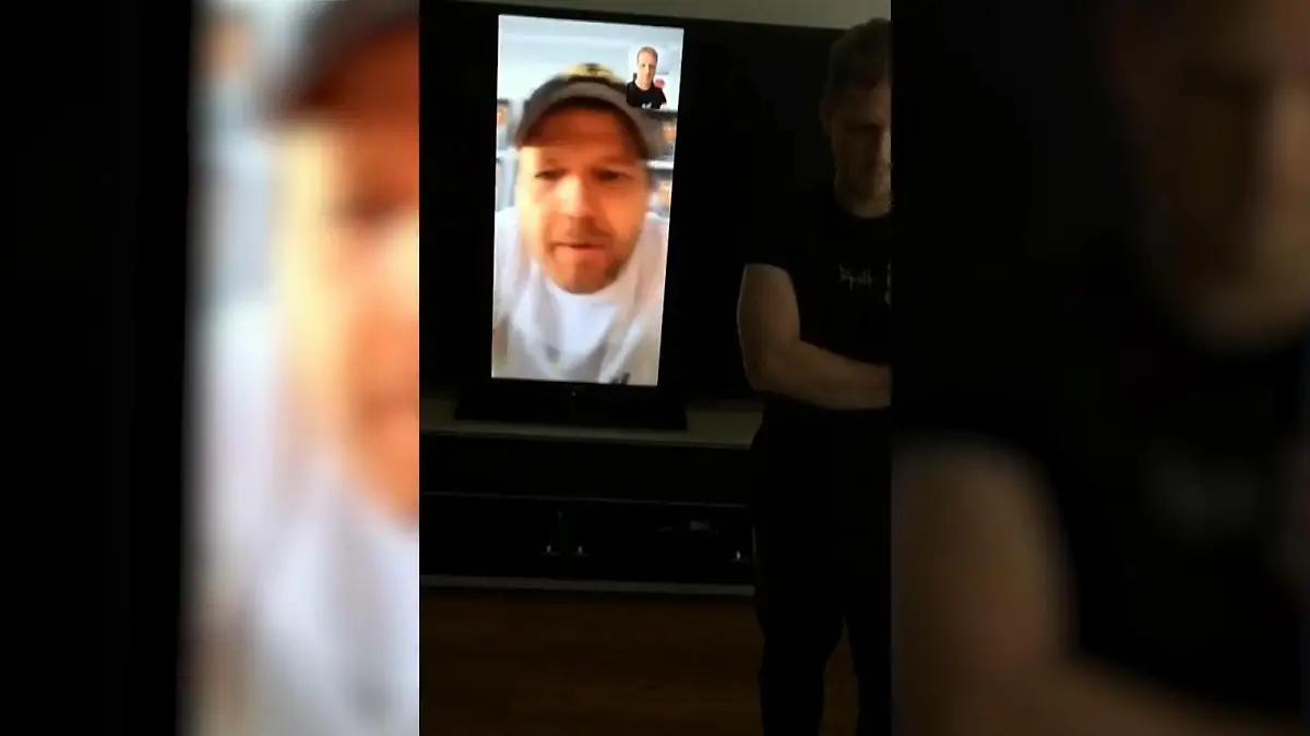 Pocher und Mario Barth sinnieren über Klopapier-Hamsterkäufe Corona-Diskussion