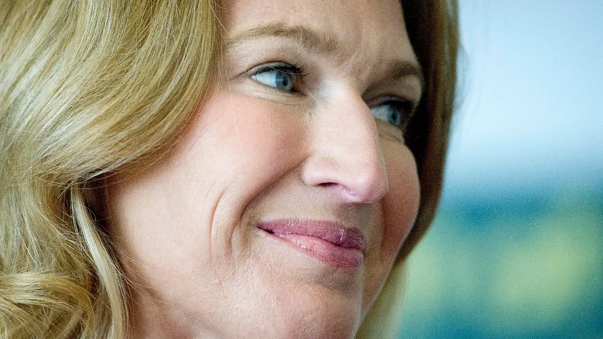 Steffi GRAF wird am 14. Juni 2019 50 Jahre alt, Steffi GRAF (ehem. Tennisprofi), Portrait, Portraet, Portrå?t, Pressekonferenz nach dem Showkampf mit Steffi Graf, am 04.06.2011 in Halle (Westf.) / Deutschland å