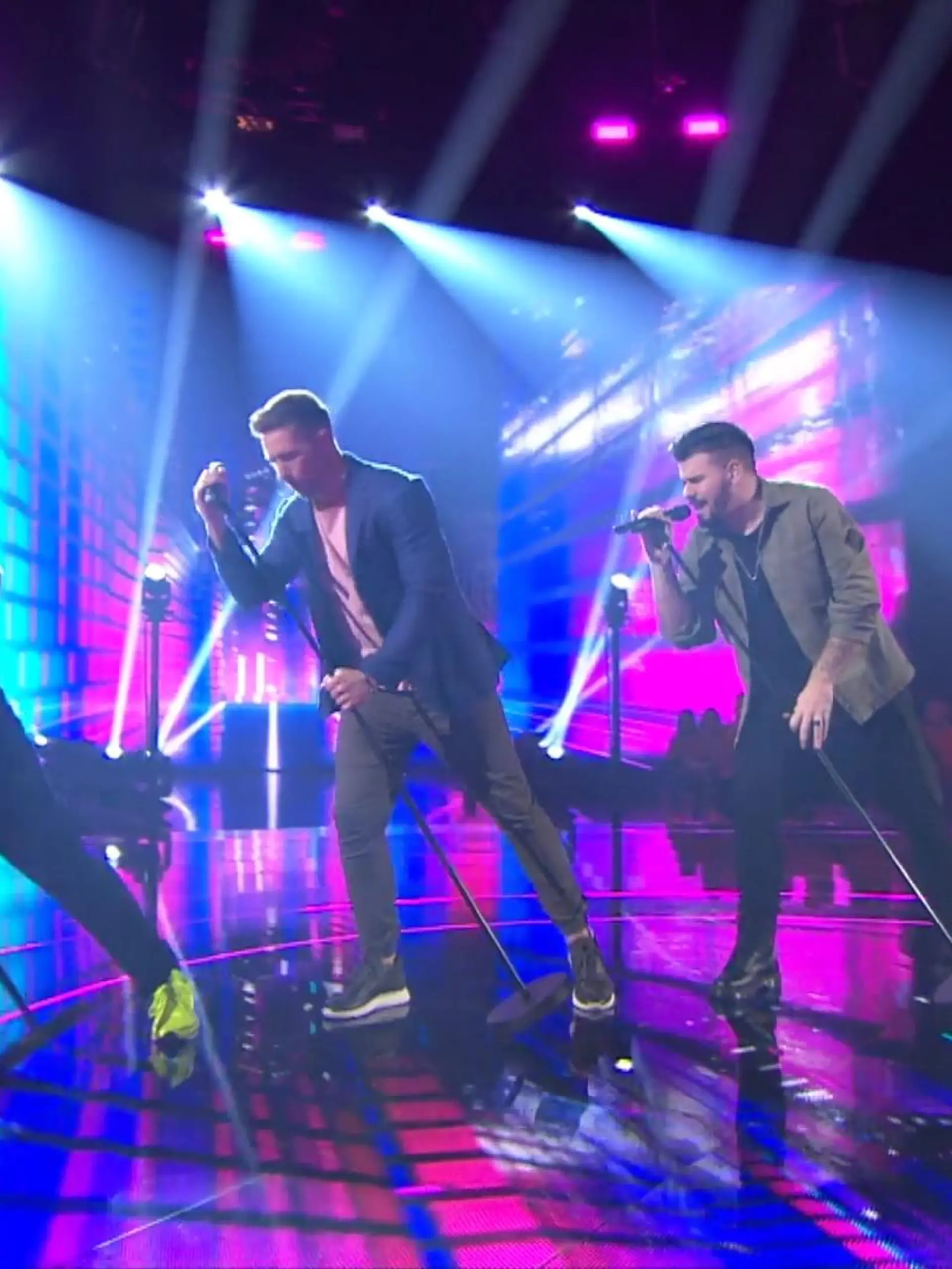 Bild zu: "Die Choreo der Jungs auch die Jury um"