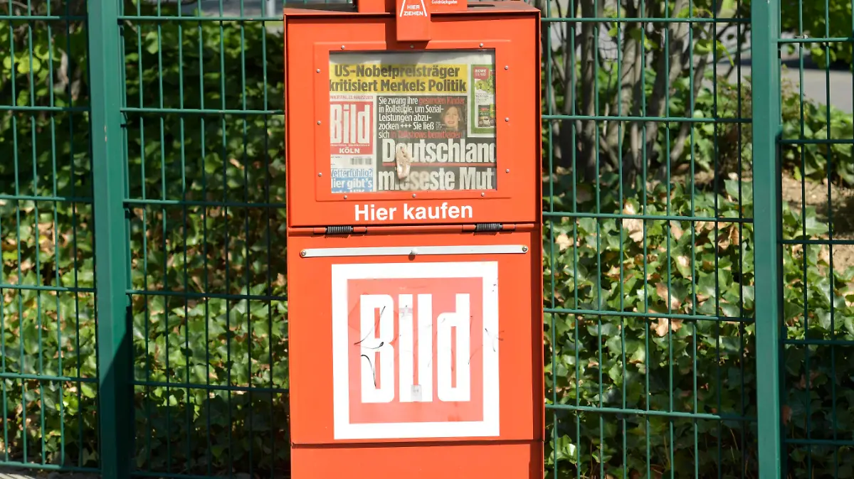 Automat, Bild-Zeitung, Bonn, Nordrhein-Westfalen, Deutschland *** Automat, Bild Zeitung, Bonn, North Rhine-Westphalia, Germany