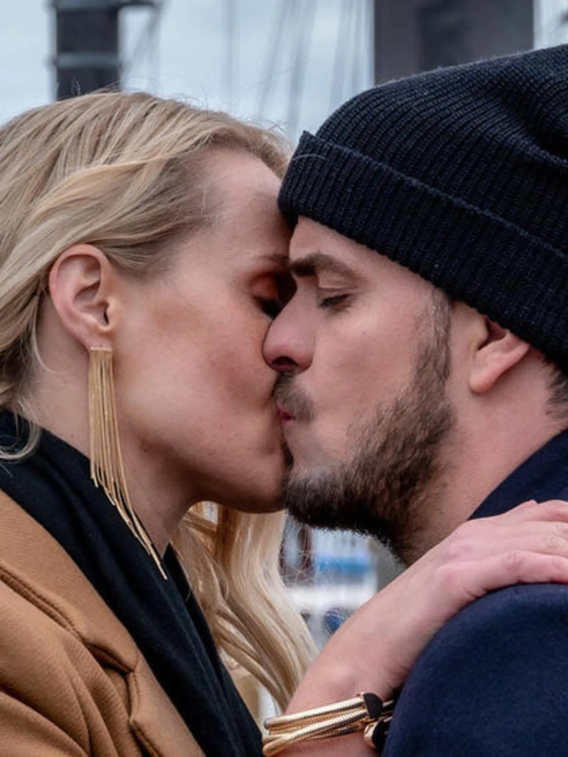Anna Hofbauer und Marc Barthel: Lippenbekenntnis im TV