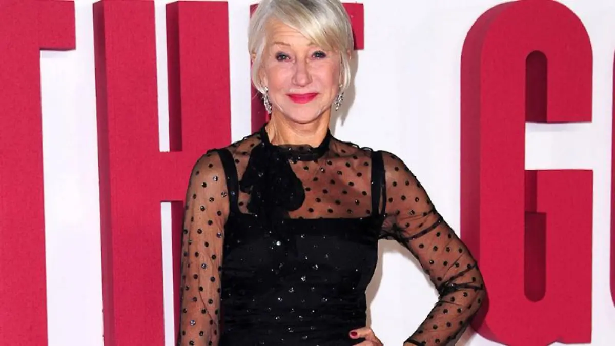 Helen Mirren steht zu ihrer grauen Haarpracht