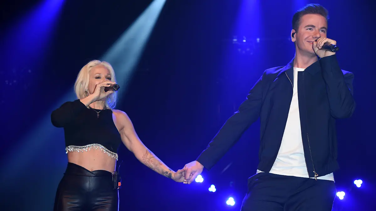 CASTROP-RAUXEL, GERMANY - APRIL 30: Michelle and Eric Philippi perform the Solidarfonds Schlagerparty in aid of Solidarfonds Foundation NRW at Europahalle on April 30, 2023 in Castrop-Rauxel, Germany. (Photo by Tristar Media/Getty Images)