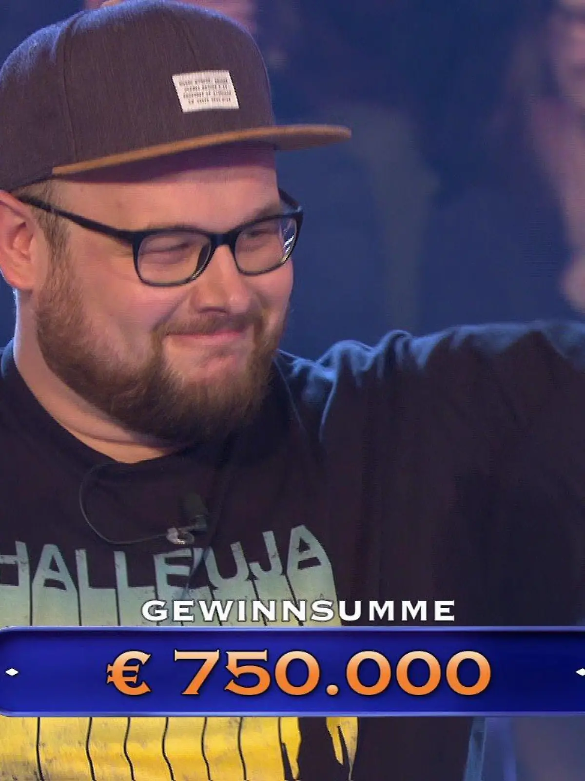 Pastor Gotter gewinnt beim großen Zocker-Special von „Wer wird Millionär?“ 750.000 Euro.