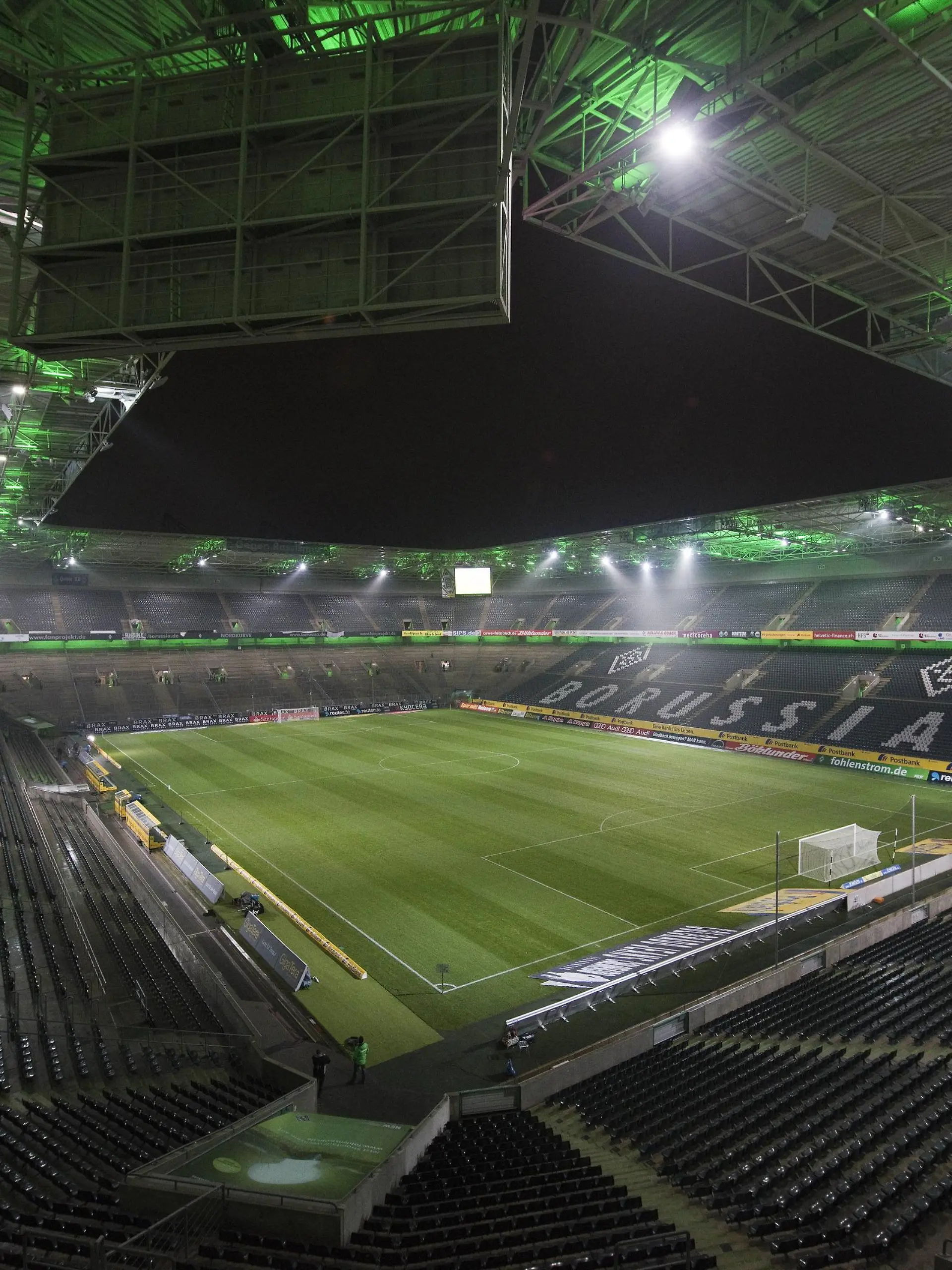 Borussia Mönchengladbach  17.12.2014 Allgemein, leeres Stadion im Borussia-Park, Borussia Park Mönchengladbach

Borussia Moenchengladbach 17 12 2014 common empty Stadium in Borussia Park Borussia Park Moenchengladbach