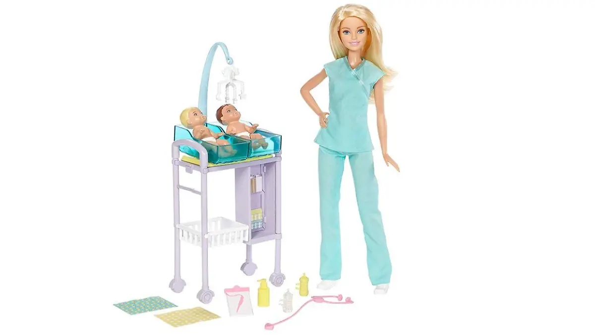 Barbie als Kinderärztin