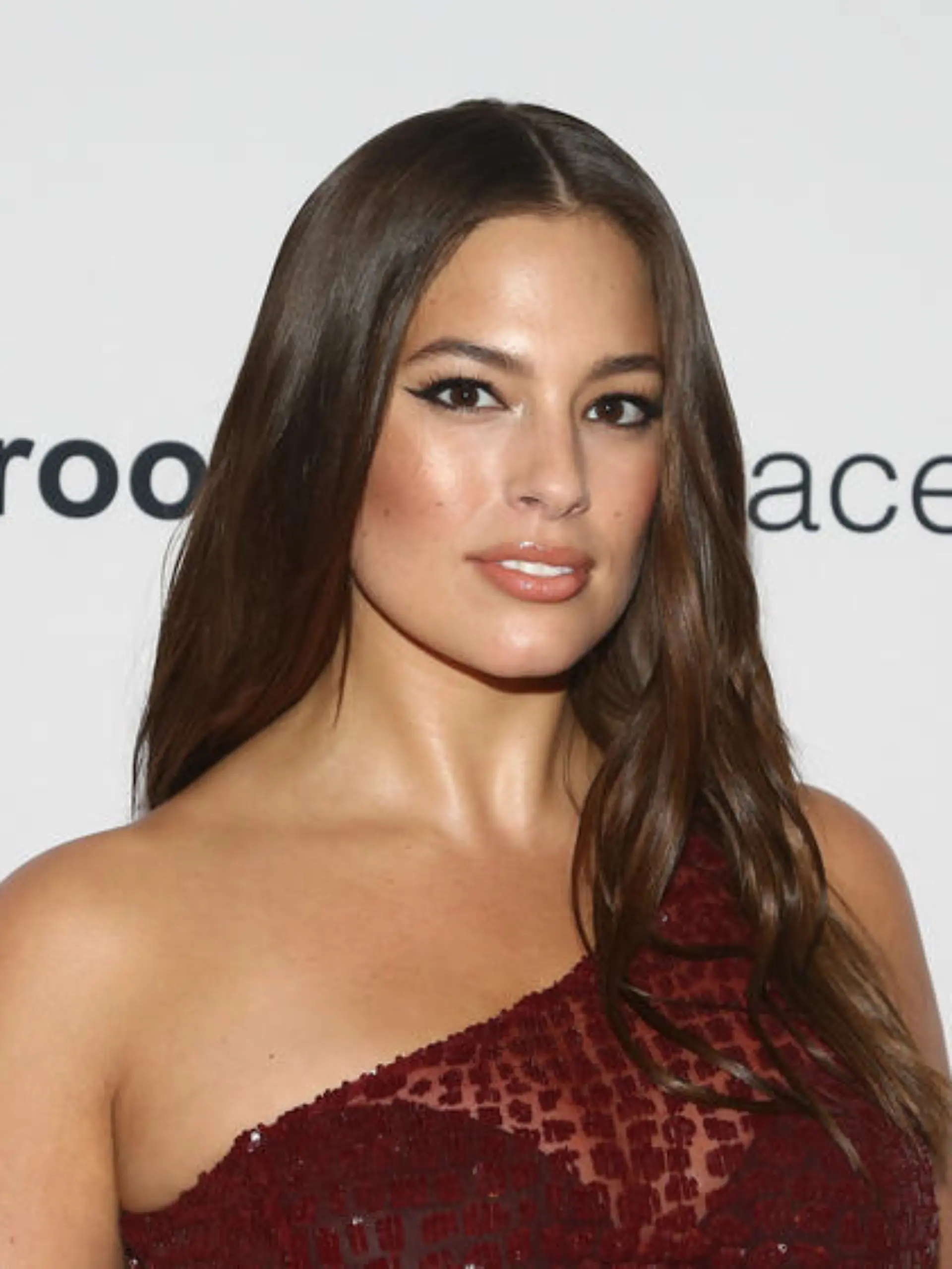 Ashley Graham zeigt sich in den Wehen
