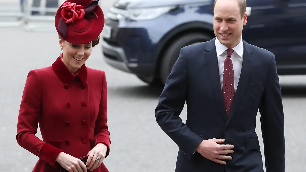 09.03.2020, Großbritannien, London: Prinz William, Herzog von Cambridge und seine Frau Catherine, genannt Kate, Herzogin von Cambridge treffen am Commonwealth-Tag beim Commonwealth Gottesdienst in der Westminster Abbey ein. Es ist der letzte offizielle Auftritt an dem Prinz Harry, Herzog von Sussex und seine Frau Herzogin Meghan teilnehmen. Foto: Yui Mok/PA Wire/dpa +++ dpa-Bildfunk +++