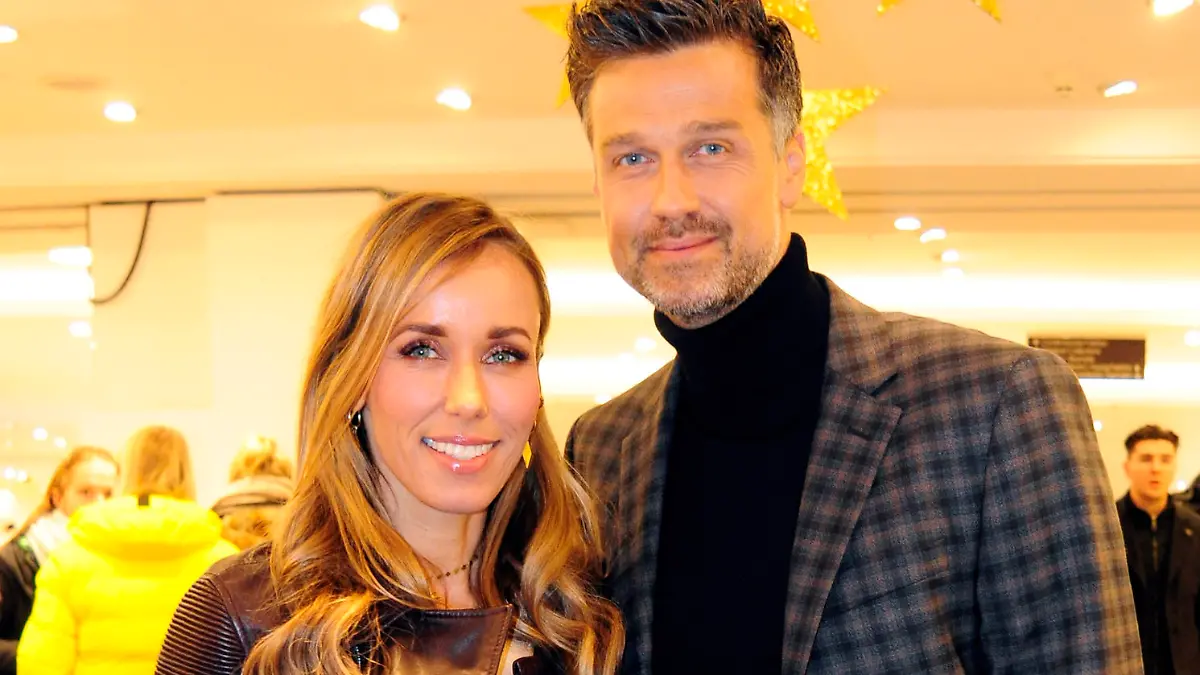 Annemarie Carpendale und Wayne Carpendale beim Evening Capsule Collection for Men beim JOOP Fashion Apero im KaDeWe. Berlin, 06.11.2019 *** Annemarie Carpendale and Wayne Carpendale at the Evening Capsule Collection for Men at the JOOP Fashion Apero at the KaDeWe Berlin, 06 11 2019 Foto:xM.xWehnertx/xFuturexImage