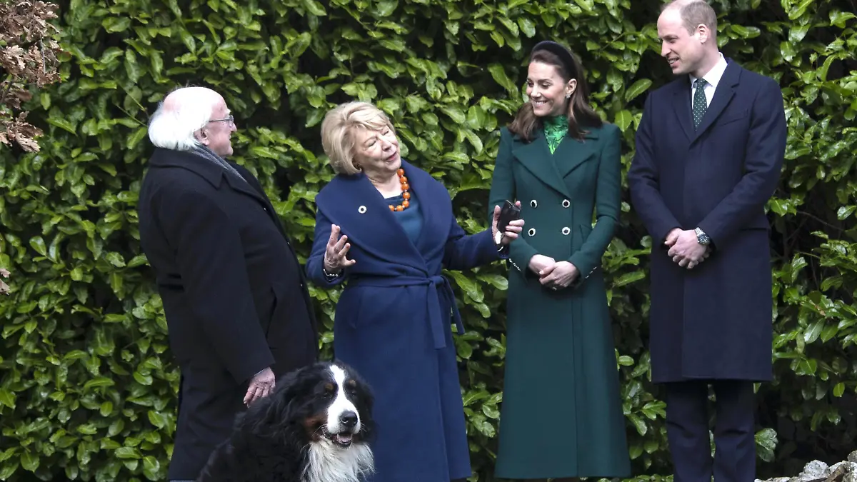 Die Herzogin und der Prinz treffen am ersten Tag ihrer Irlandreise auf den Präsidenten von Irland.